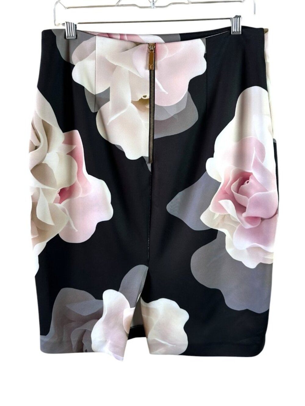FLAW Ted Baker London Black Floral Pencil Skirt Ponte Knit Pink Rose Sz 3 (M/L) - Picture 3 of 7